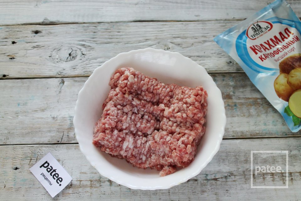 Биточки мясные с крахмалом в сметанном соусе - Шаг 2