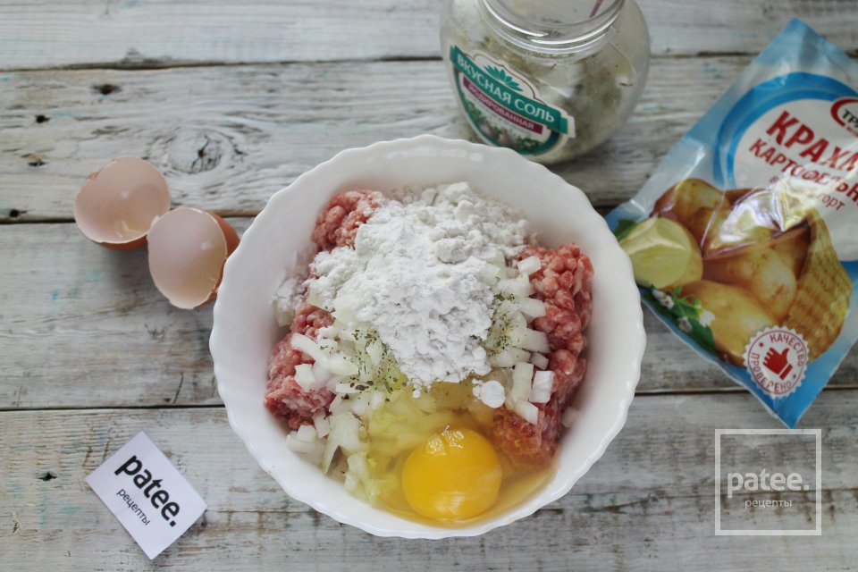 Биточки мясные с крахмалом в сметанном соусе - Шаг 7