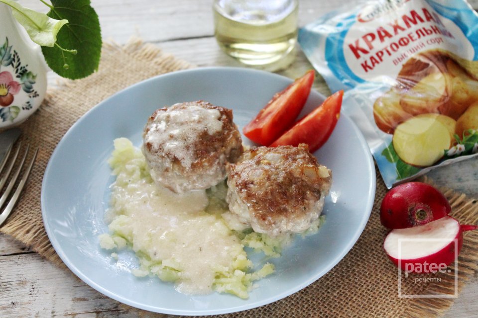 Биточки мясные с крахмалом в сметанном соусе - Шаг 15