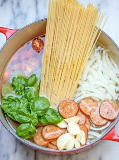 Паста с томатом и базиликом - Шаг 1