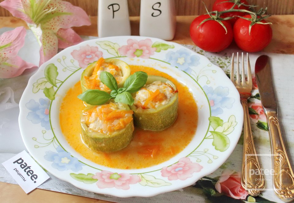 Фаршированные кабачки с курицей в соусе - Шаг 14