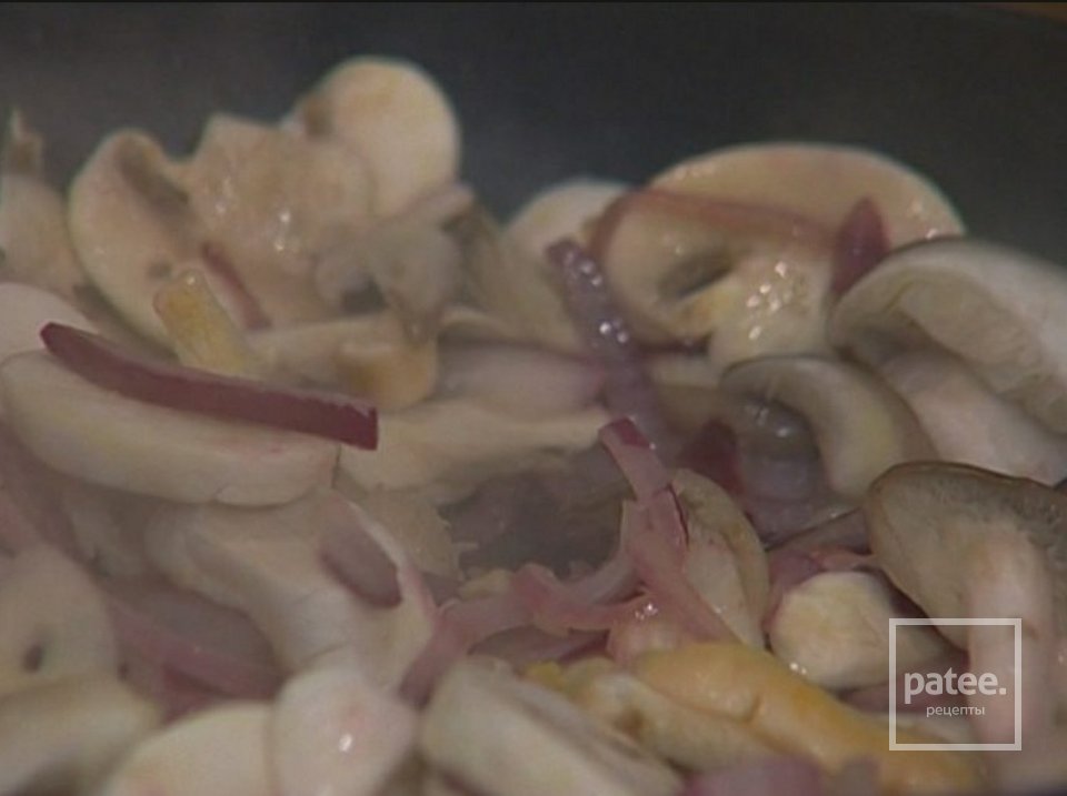 Омлет с грибами и куриной печенкой - Шаг 4