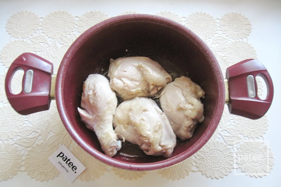 Куриные бедра с грибами и кабачками - Шаг 3