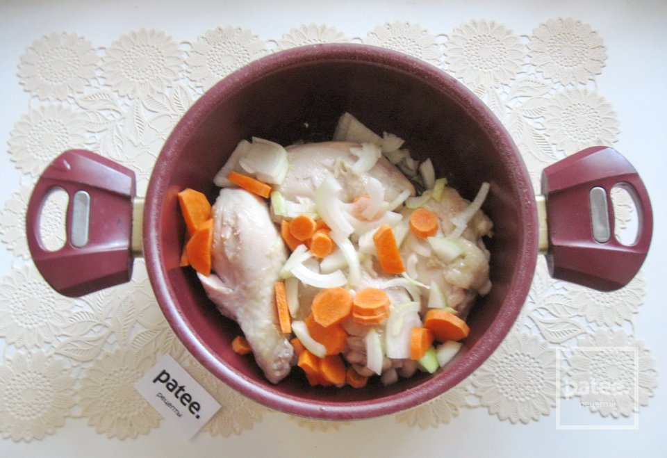 Куриные бедра с грибами и кабачками - Шаг 4