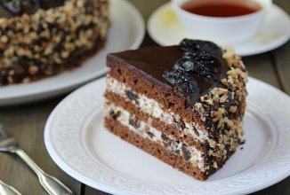 Торт "Чернослив в шоколаде"