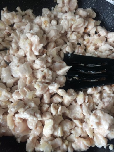 Картофельные гнёзда с курицей - Шаг 1