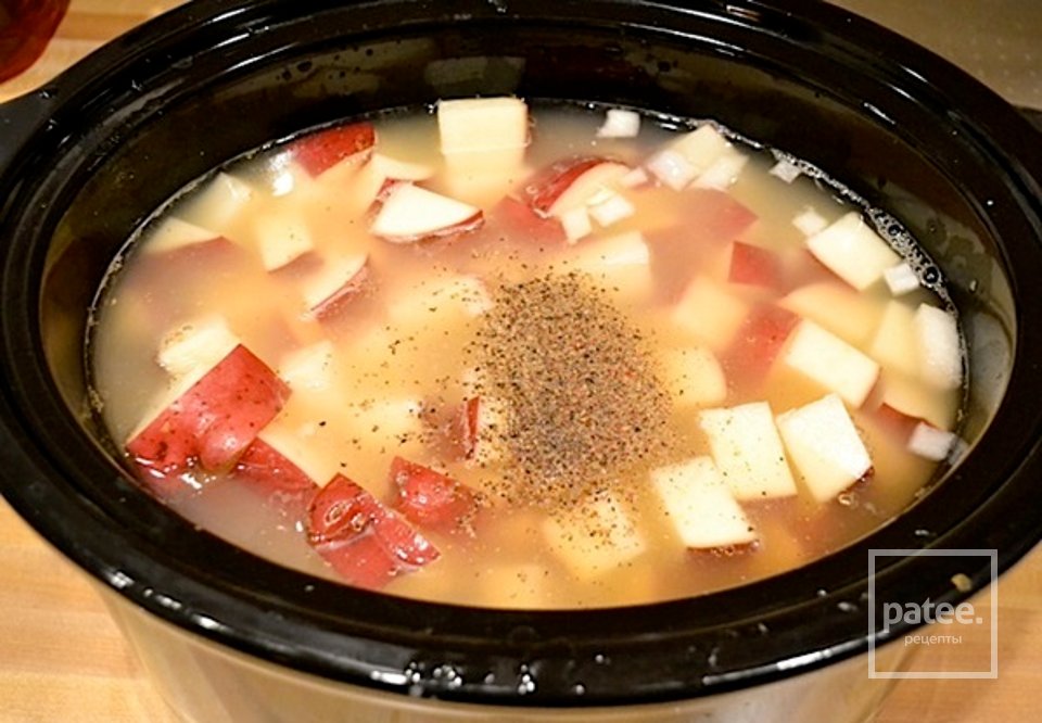 Картофельный суп с тушенкой. Суп из картошки в мультиварке рецепты. Суп в мультиварке с кабачками и рисом. Картофельный суп в мультиварке. Суп из нута с курицей.