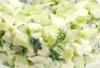 Салат с огурцом и сыром
