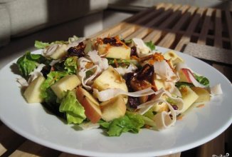 Салат из индейки с черносливом