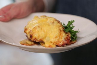 Филе с картофелем и грибами