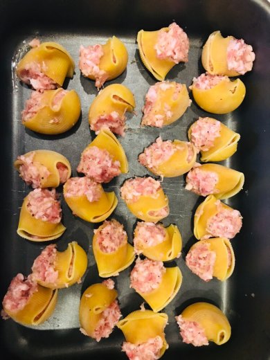 Фаршированные ракушки с мясным фаршем🥩 и грибами) - Шаг 10