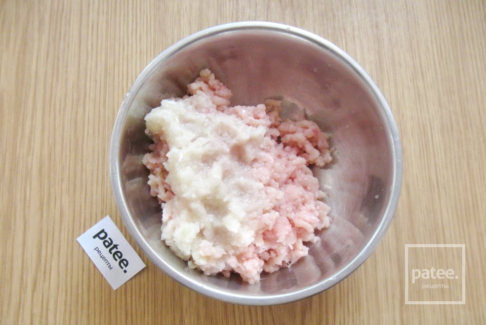 Перец, фаршированный курицей и кабачком - Шаг 2