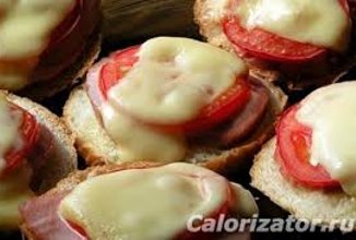 Бутер с сыром колбасой и помидорой