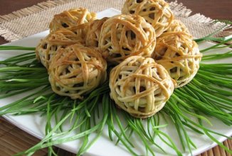 Тефтели в слоеном тесте