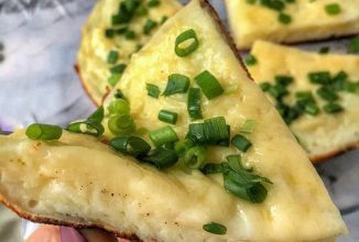 Сырная лепешка