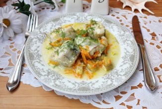 Минтай с баклажаном в сметане