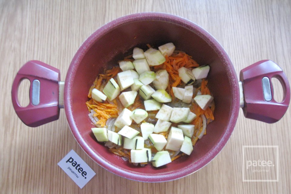 Минтай с баклажаном в сметане - Шаг 5