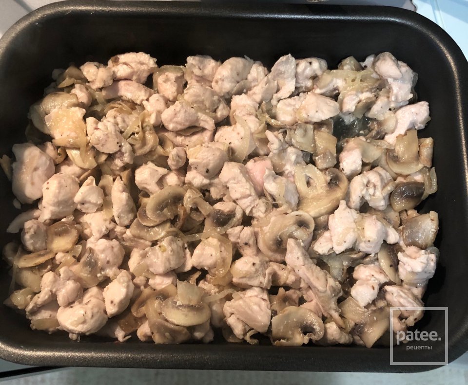 Жульен с курицей и грибами под сливочным соусом - Шаг 3