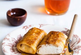 Нежные блины на сливках с творожной начинкой