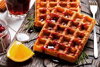 Творожные цельнозерновые вафли с апельсином и корицей