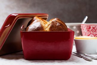 Бриошь с апельсином, ромом и кардамоном