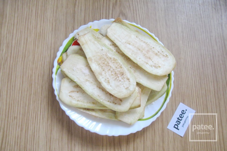 Куриная грудка запеченная с баклажанами и помидорами - Шаг 2