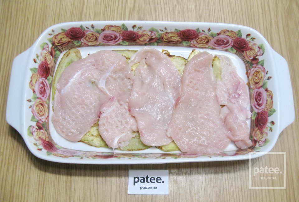 Куриная грудка запеченная с баклажанами и помидорами - Шаг 5