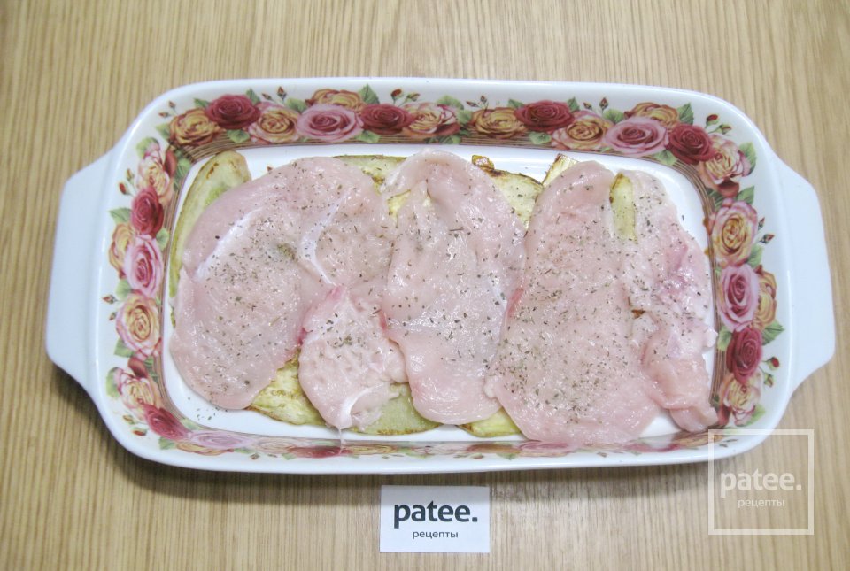 Куриная грудка запеченная с баклажанами и помидорами - Шаг 6