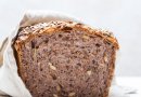 Хлеб из цельнозерновой муки с орехами и семечками