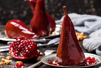 Груши, сваренные в глинтвейне