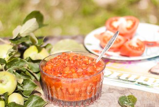 Чатни из помидор и яблок