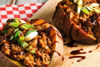 Картофель, фаршированный грибами и ветчиной