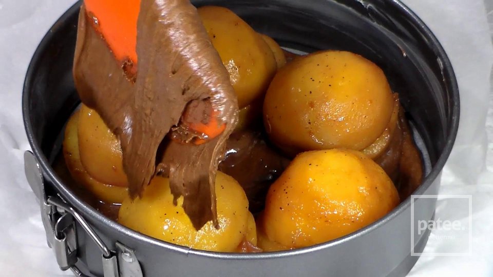 Персиковый пирог с шоколадом и сметанным кремом - Шаг 10