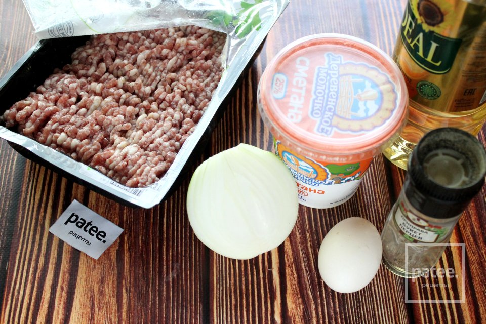 Биточки мясные в сметанном соусе с морковью - Шаг 1