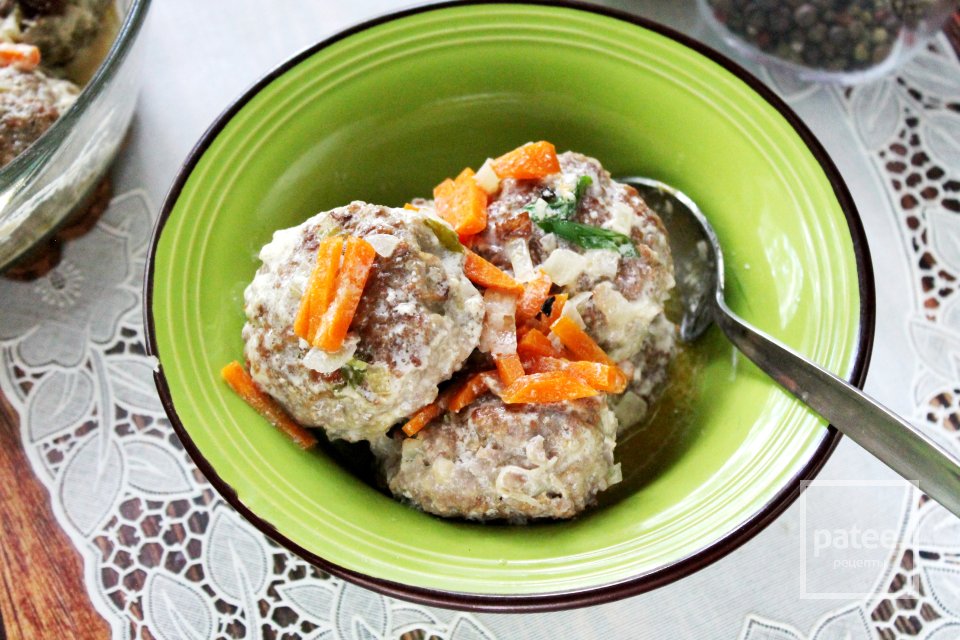 Биточки мясные в сметанном соусе с морковью - Шаг 13