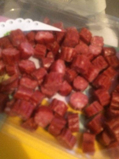 Картофель с охотничьими колбасками в горшочках. - Шаг 4