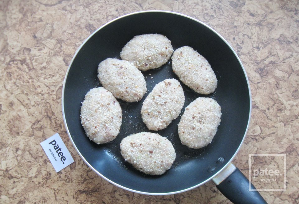 Котлеты из свинины с капустой - Шаг 8