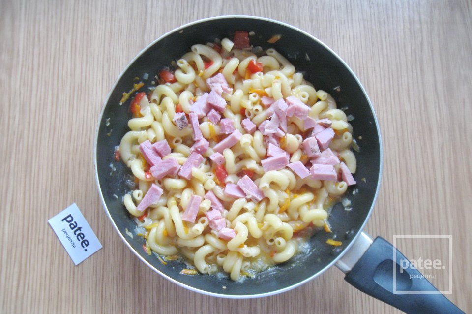 Тушеные макароны с ветчиной - Шаг 12