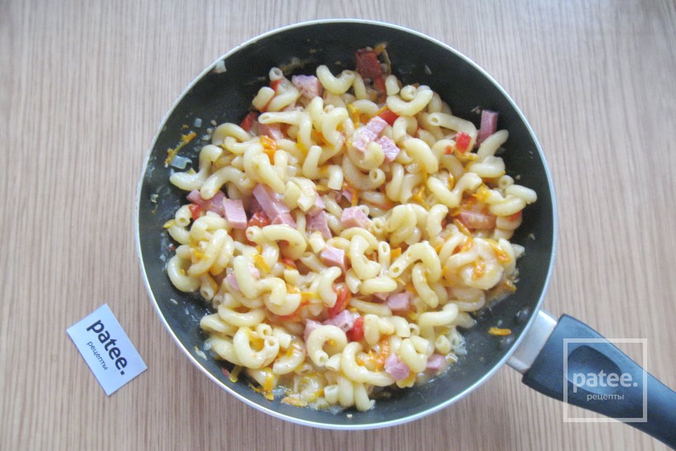 Тушеные макароны с ветчиной - Шаг 13