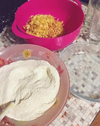 Насыпной пирог с яблоком - Шаг 3