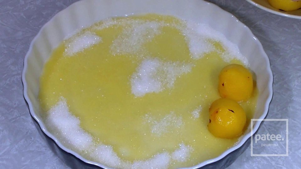 Пирог перевёртыш со сливами - Шаг 2