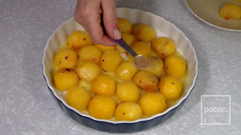 Пирог перевёртыш со сливами - Шаг 3