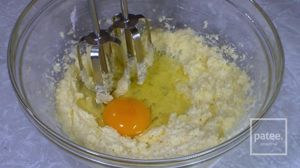 Пирог перевёртыш со сливами - Шаг 5