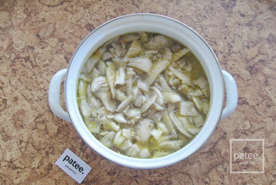 Гречневый суп с вешенками - Шаг 9