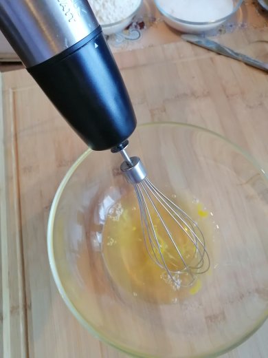 Шарлотка в мультиварке - Шаг 2