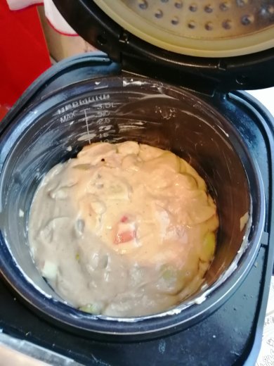 Шарлотка в мультиварке - Шаг 8