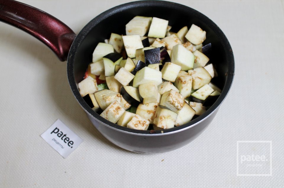 Баклажаны с огурцами в помидорной заливке на зиму - Шаг 11