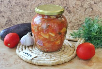 Салат из баклажанов и огурцов в томатном соусе на зиму