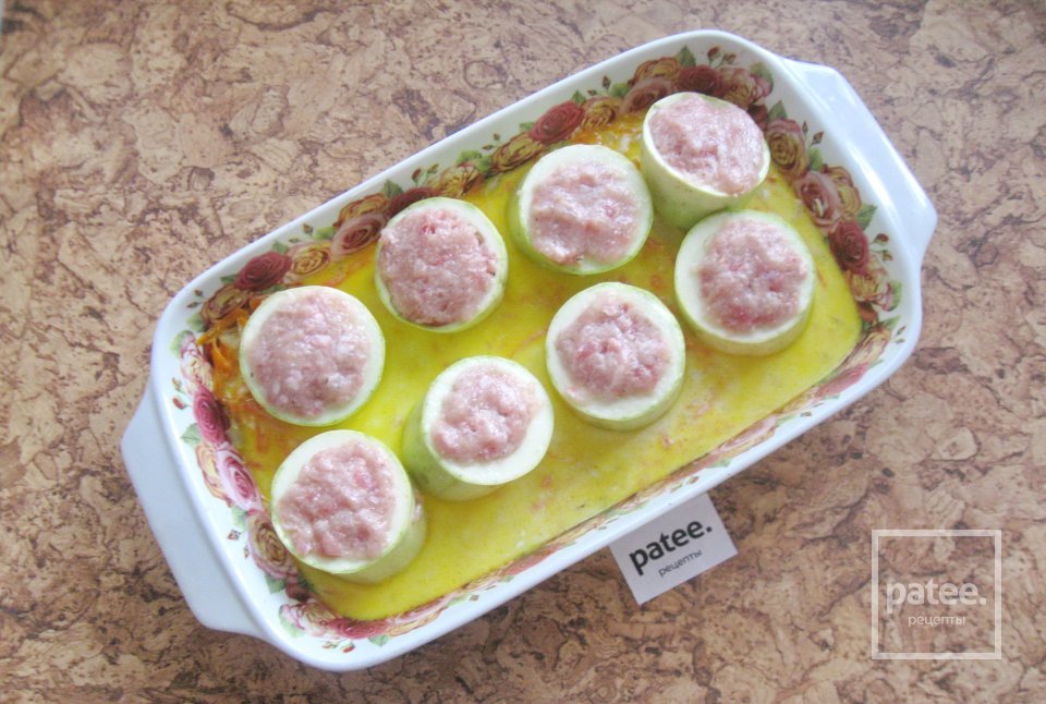 Кабачки с мясом в духовке - Шаг 10