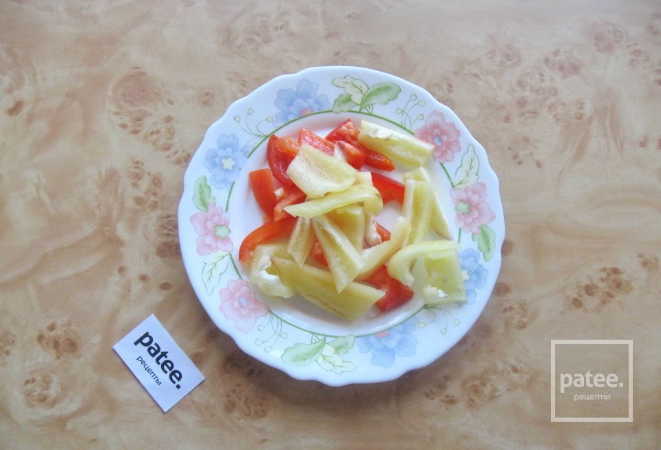 Салат из зеленых помидоров "Цветик-семицветик" - Шаг 3